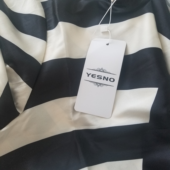 YESNO Beach Cover/ Summer Dress - Picture 3 of 4